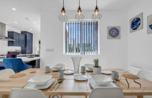 Modern 3BR Home in 9 Anson Rd Near Sandwell Hospital with Garden and Free Parking - Foto 19