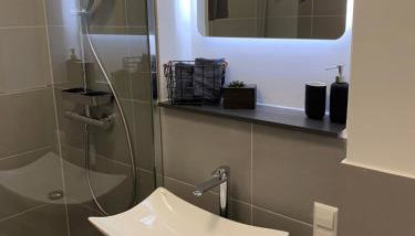 Renovated, cozy 1-room apartment with balcony - Foto 4