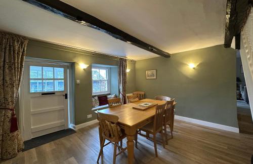 Cottage No1 Four Bed Lakeland Retreat and Hot Tub - Foto 14