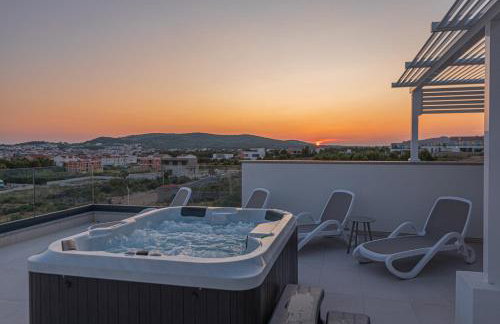 VILA VASILJ dein eigener Pool oder dein eigener Whirlpool mit Aussicht, dein Urlaub, deine Privatsphäre, deine Wahl - Photo 17