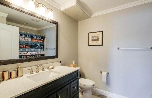 Lakefront Haven with Hot Tub and Game Room in Hickory! - Foto 20