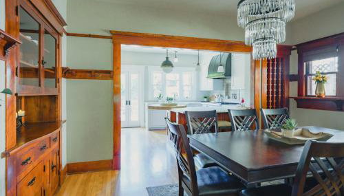 1907 Historical Home-Office, Chefs Kitchen, 5beds - Foto 4