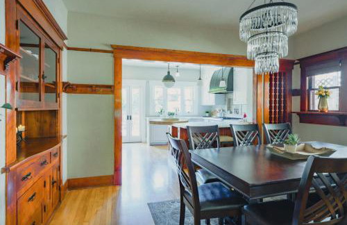 1907 Historical Home-Office, Chefs Kitchen, 5beds - Photo 21