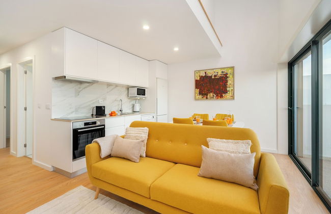 C312 Riverside View Premium Apartment w/ AC & Terrac - Foto 12