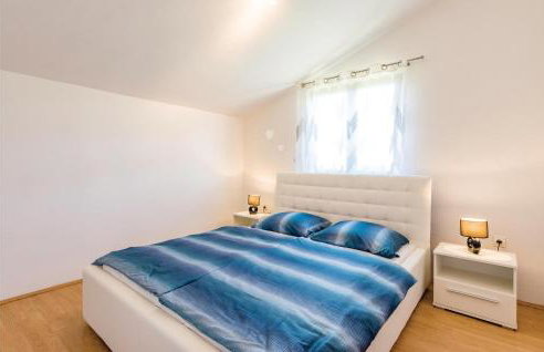 Awesome Apartment In Svpetar U Sumi - Foto 11