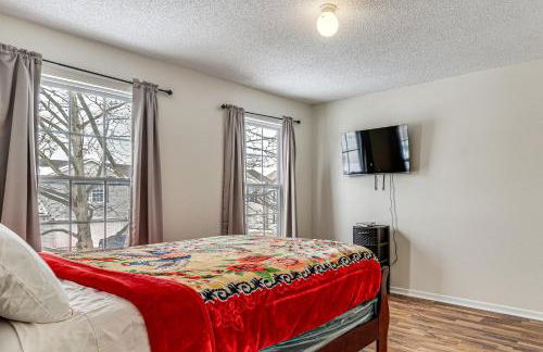 Patio and Yard! Family Home, 6 Mi to Airport - Foto 23