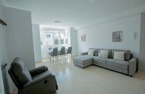 AriCentro - Casa Vacacional de 3 dormitorios cerca del aeropuerto - Foto 18