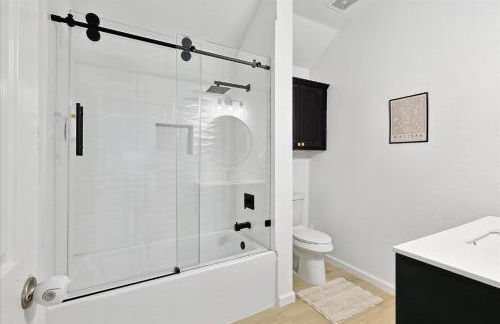 Luxury Gem in the Forest-Pool&Jacuzzi&Cinema&Games - Foto 32