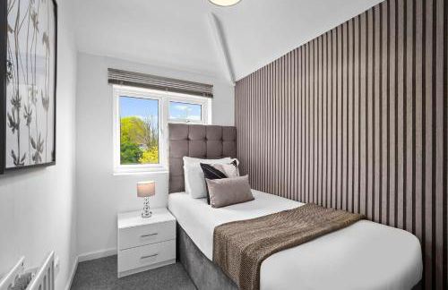 Stylish Four Bedroom House - Garden - Parking - Great Barr 110F - Foto 18