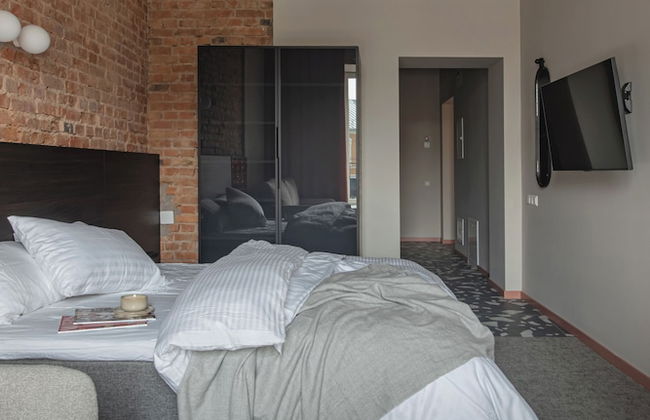 Resume Apartments - Photo 26