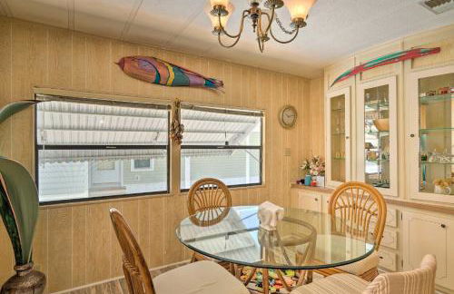 On-Site Canal Access St James City Home - Foto 8