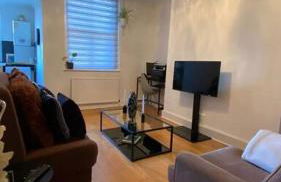 2 Bedroom Flat in Camberwell Green - Central Location with excellent connections to tourist attractions and main London airports - Photo 8