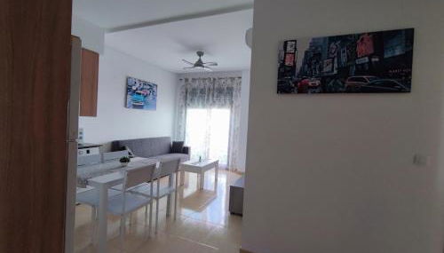 Apartamento con patio, piscina y parking privado - Photo 3, Lobby or reception