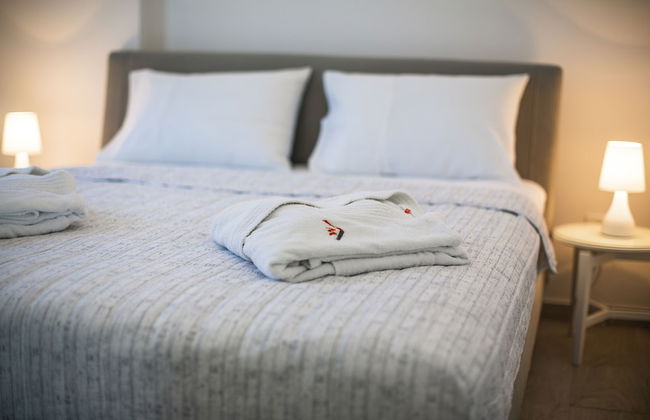 ROYAL GARDENS Apartments - Photo 34