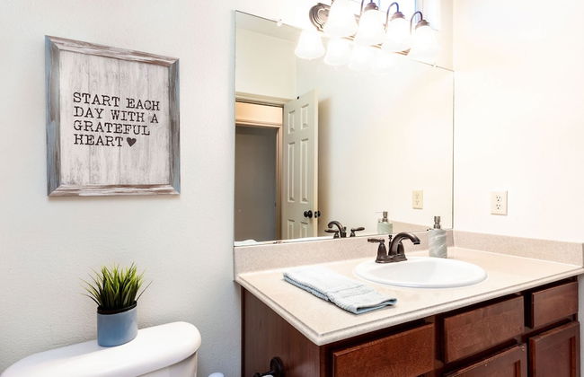 Upstay - 2-home Complex in Govalle for 18ppl - Photo 29