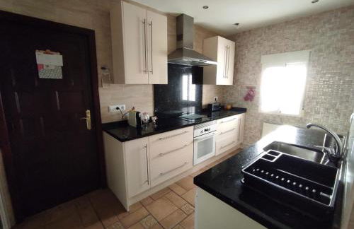 Villa con piscina a un paso de la playa - Photo 11