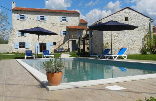 Villa Macini - Photo 1