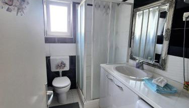 Apartment Perla - Foto 3, towels, Shower