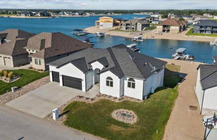 Lakefront Mansion!Close to SAC&Mahoney State Park! - Foto 1