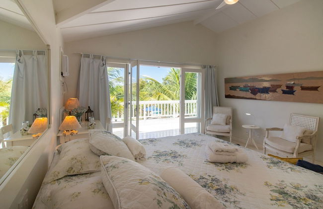 Harmoniosa Mansão com 7 Suítes Ferradura - Foto 2