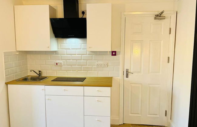 Newly-built Studio Near Laindon Station - Foto 2