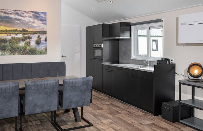 Fenced Garden Family Chalet - Photo 10