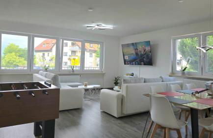 HAPPY HOMES FUN - Dein Erlebnis-Apartment für Gamer, Helden & große Kinder - Parkplatz - PS5 - WLAN - Foto 8