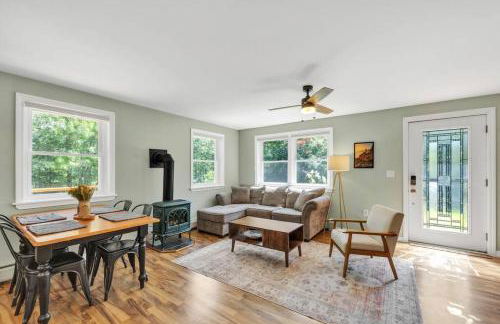 Cozy cottage in the woods - Photo 4