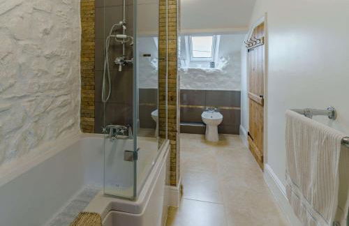 1 Bed in Llansaint 89780 - Photo 17