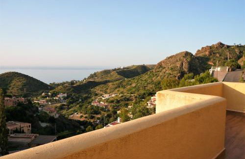 House with Terrace, Amazing views and Private Shared Pool - Foto 10