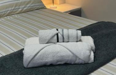 Studio 64 novo bem equipado com ar condicionado, cozinha completa, até 4 pessoas - Centro Mogi - Photo 3