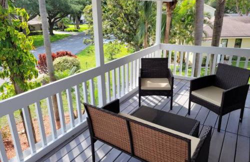 Remodeled 4BR Pool Home/IMG Golf View/Near Beaches - Photo 15