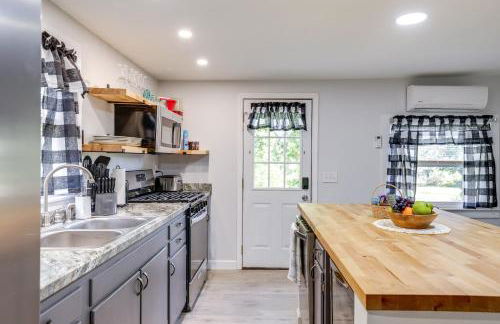 Charming Watkins Glen Home with Yard! - Foto 8