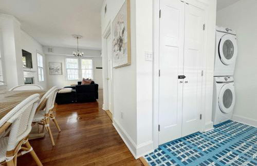 Spacious 3-Floor Downtown Retreat - Prime Location - Foto 10