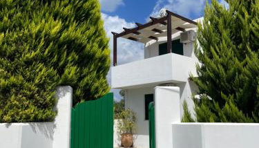 Sunny Villa - Photo 1