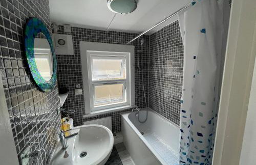 Large, Bright and Spacious 3 Bed Flat in London - Foto 16
