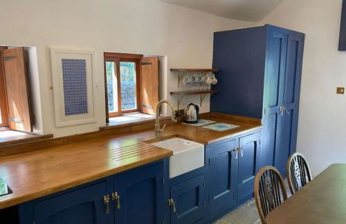 Former Corn Mill Cottage on the North Wales coast - Photo 16