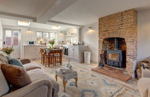 The Flints - Photo 1