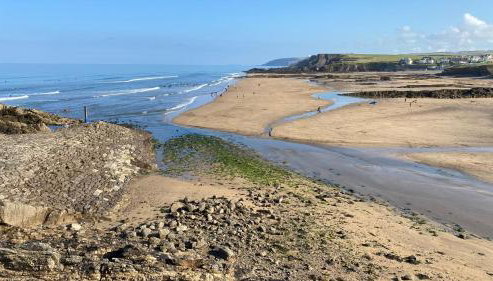 Driftwood Cottage - Photo 2