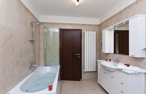 Nice Home In Hr-52215 Vodnjan - Foto 45
