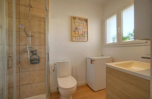 FRGK Fauvettes 1BDR Terrace, Parking, AC & Ultra-Fast Wi-Fi - Photo 34