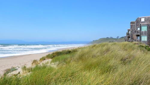 A Total Distanced Coastal Experience! - Foto 2