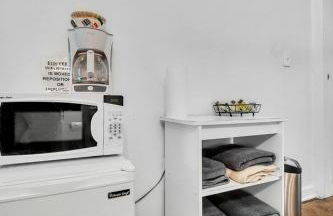 Upcycled Shipping Containers Transformed into a Glamping Home for a Unique Florida Vacation - Foto 13