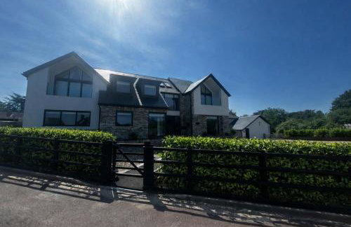 The Olive Tree Kent- Private Road All Ensuite Home - Photo 1