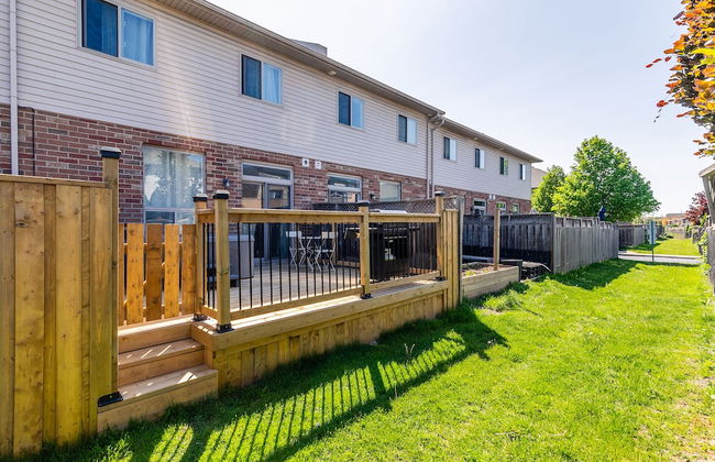 GLOBALSTAY. Modern 3-4 Bedroom Town - Photo 46