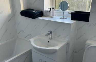 Peak District - 2 Beds - Sleeps 4 - Pet Friendly - Foto 33