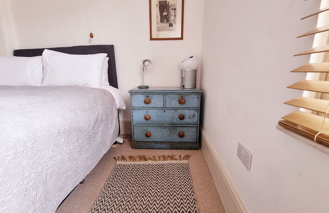 Stylish Town Centre Apartments - Photo 17