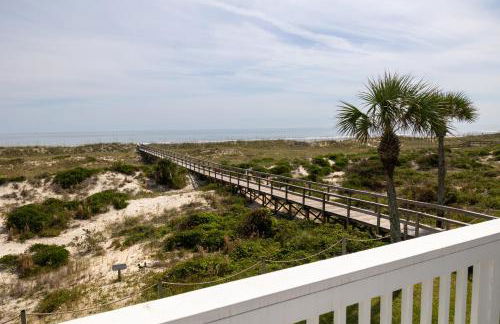 Beach Getaway in Amelia - Ocean Views & Room for 8 - Foto 15