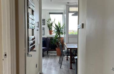 Stuning city views steps from the Iconic Abbey Road crossing - Foto 14