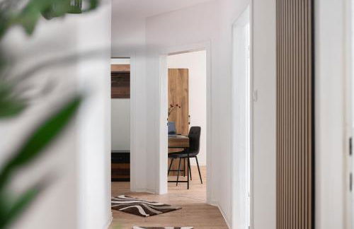 1-4 Gäste Wohnung W-Lan, Netflix, Amazon, Parken, Arbeitsplatz, 24h Check in ,Vollausgestattet Küche, Handtücher Seife u,v,m für Geschäftsreisende, Paare, Familien , - Foto 6